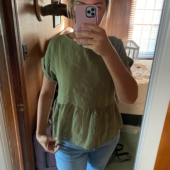 NWT Reap the Sew Peplum Top w Button Back - Picture 6 of 6